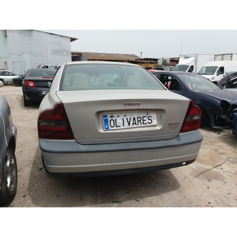 volvo s80 berlina del año 2001