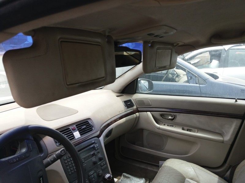 volvo s80 berlina del año 2001