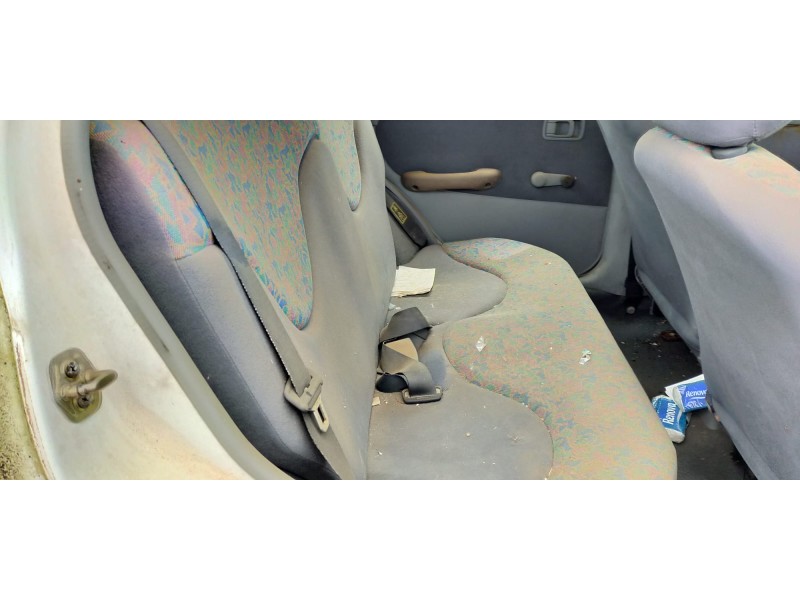 nissan micra (k11) del año 1998