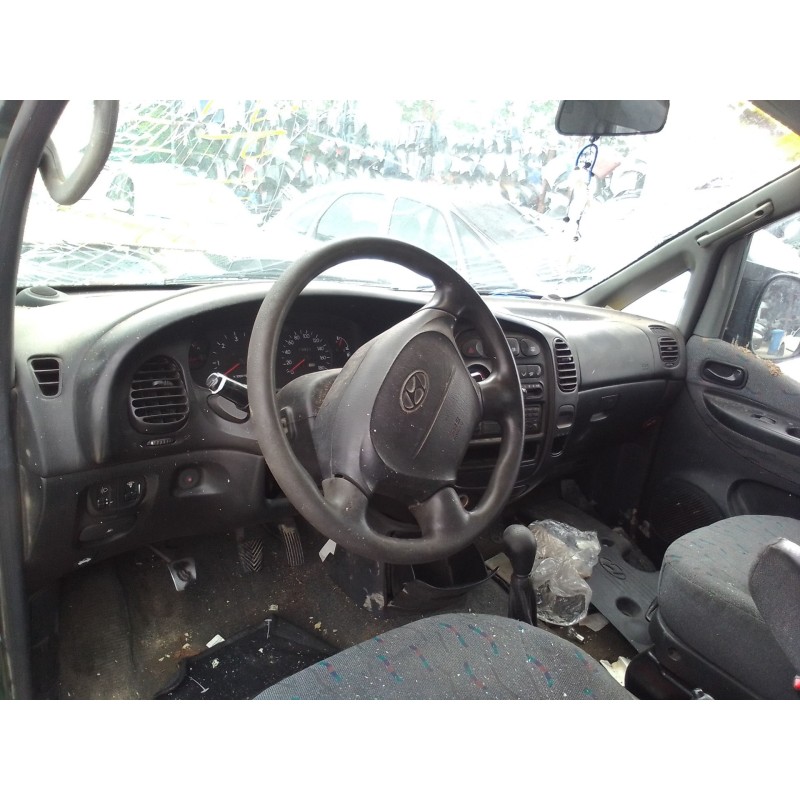 hyundai h-1 / starex autobús (a1) del año 2000