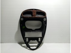 Recambio de mascara central de salpicadero para citroën xsara picasso referencia OEM IAM 9631315877 9631279580  2