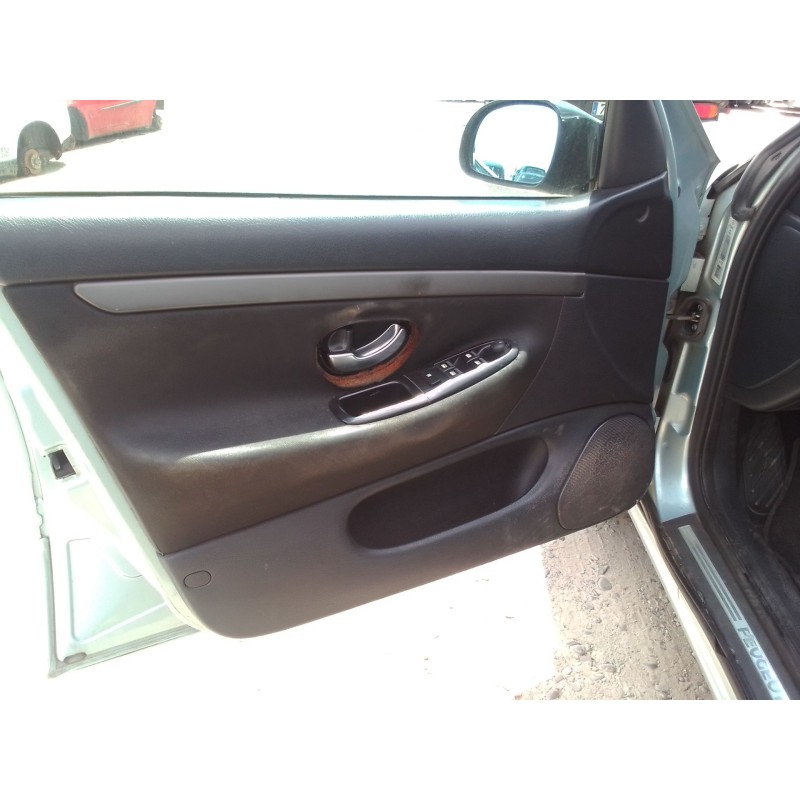 peugeot 406 (8b) del año 2004