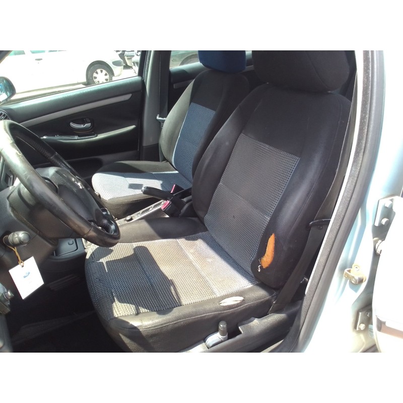 peugeot 406 (8b) del año 2004