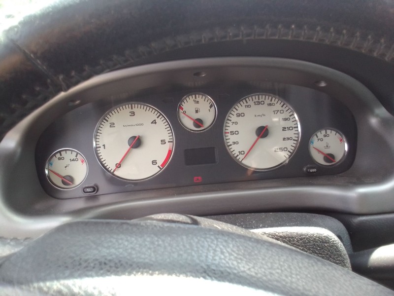 peugeot 406 (8b) del año 2004