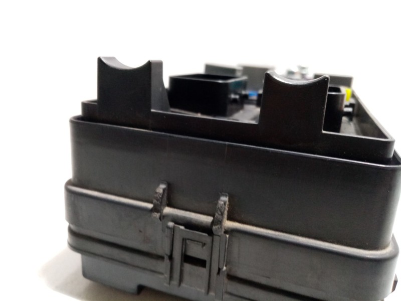 Recambio de caja reles / fusibles para kia carnival referencia OEM IAM 91950-4D050 919504D050 