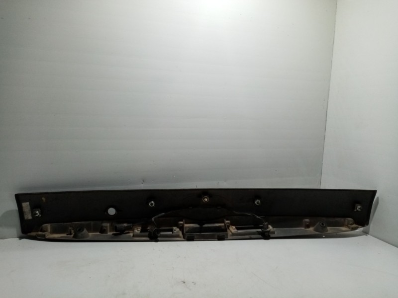 Recambio de moldura piloto matricula para kia carnival referencia OEM IAM   