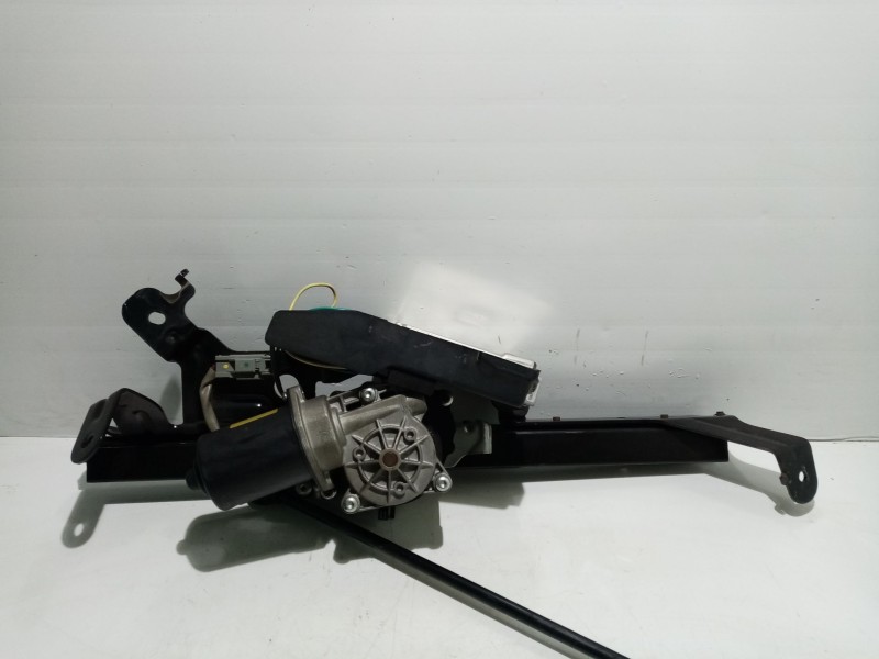 Recambio de motor cierre centralizado porton para kia carnival referencia OEM IAM 817704D101  