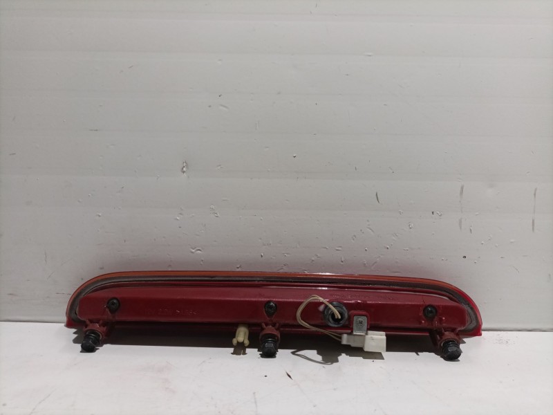 Recambio de luz central de freno para kia carnival referencia OEM IAM 927004D000  