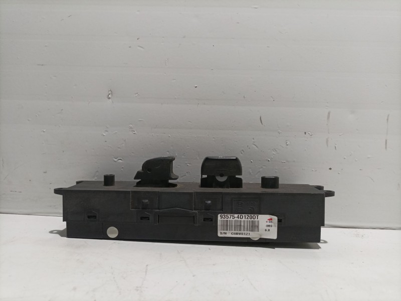 Recambio de mando elevalunas delantero derecho para kia carnival referencia OEM IAM 93575-4D120OT 935754D120OT 