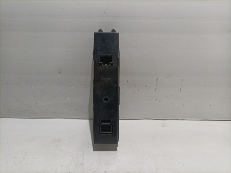 Recambio de mando elevalunas delantero derecho para kia carnival referencia OEM IAM 93575-4D120OT 935754D120OT 