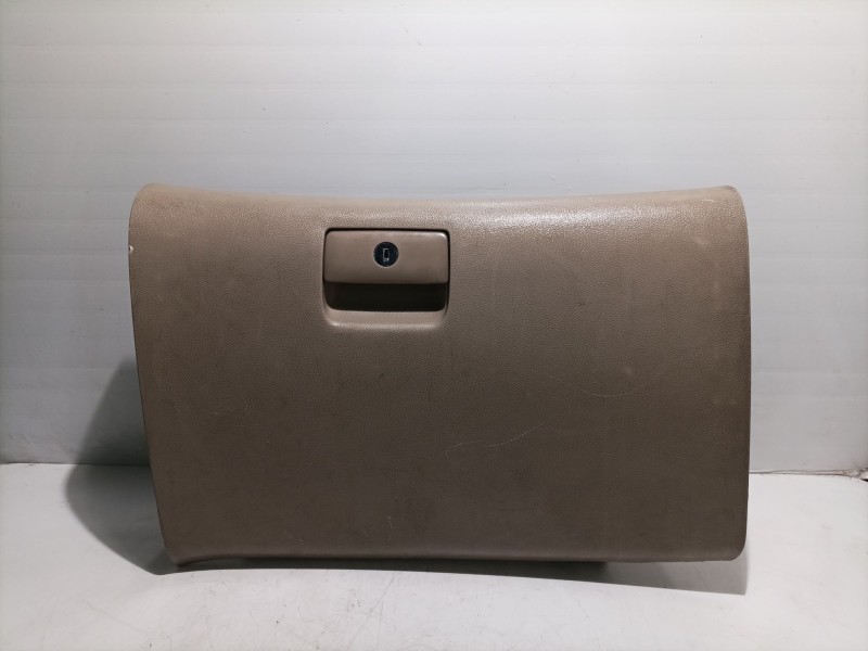 Recambio de guantera para kia carnival referencia OEM IAM 0  
