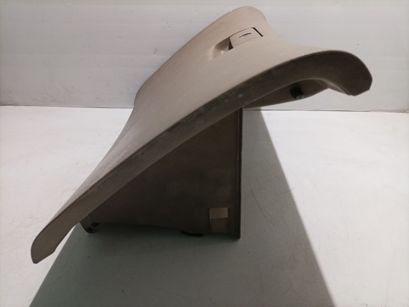 Recambio de guantera para kia carnival referencia OEM IAM 0  