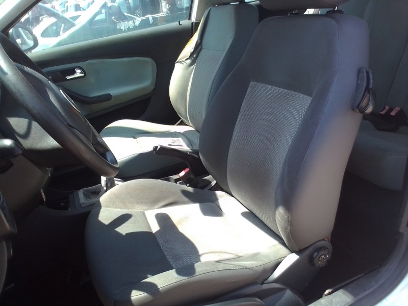 seat ibiza iii (6l1) del año 2003