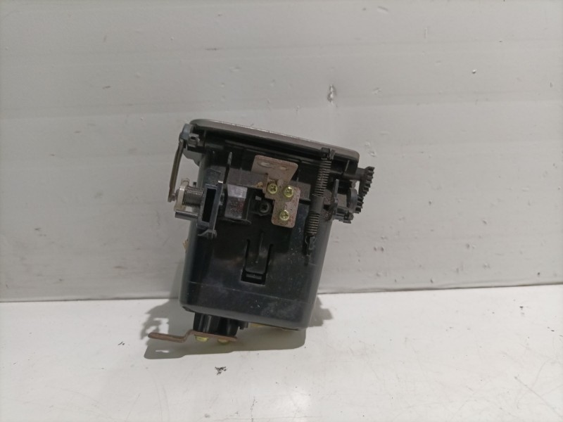 Recambio de cenicero para kia carnival referencia OEM IAM 84330-4D000 843304D000 