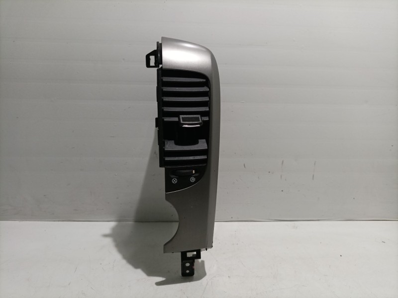 Recambio de aireador calefaccion para kia carnival referencia OEM IAM X4D974-40000 X4D974-40000 X4D97440000