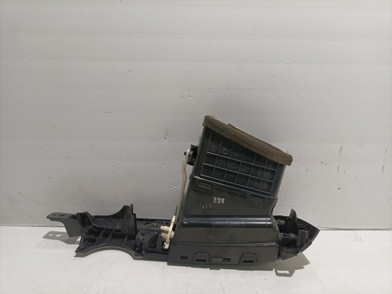 Recambio de aireador calefaccion para kia carnival referencia OEM IAM X4D974-40000 X4D974-40000 X4D97440000