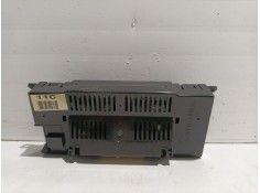 Recambio de pantalla multifuncion para kia carnival referencia OEM IAM VQ400  VQ-400 2