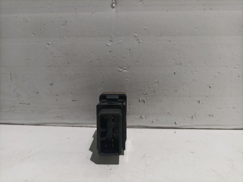 Recambio de interruptor para kia carnival referencia OEM IAM 93390-4D000CS 933904D000CS 