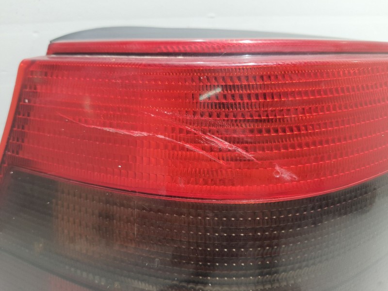 Recambio de piloto trasero izquierdo para volkswagen golf iv berlina (1j1) referencia OEM IAM   