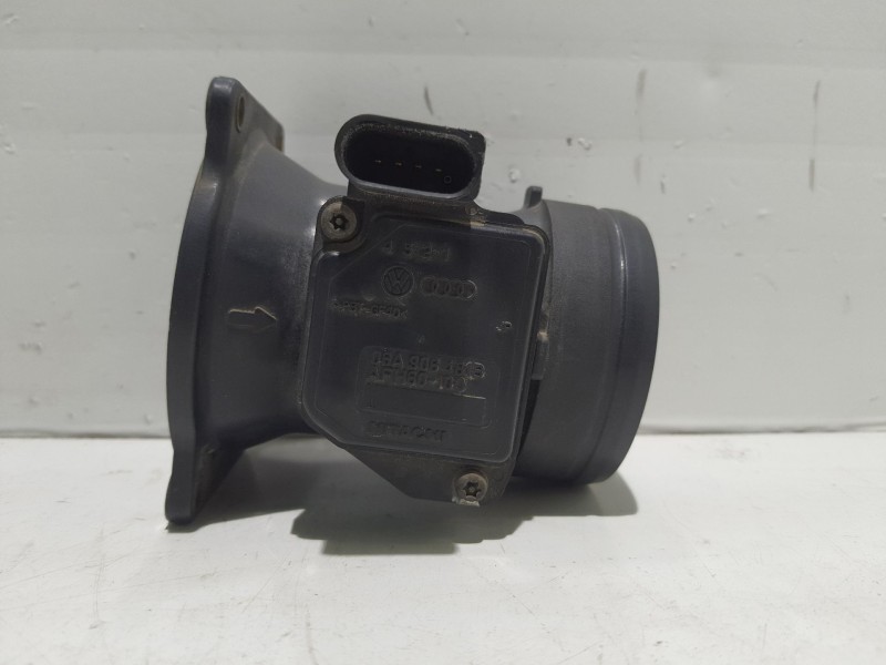 Recambio de caudalimetro para volkswagen golf iv berlina (1j1) referencia OEM IAM 06A906461B  