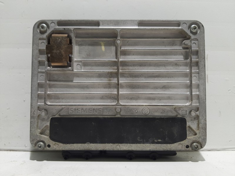 Recambio de centralita motor uce para volkswagen golf iv berlina (1j1) referencia OEM IAM 06A906019BQ 06A906019BQ 