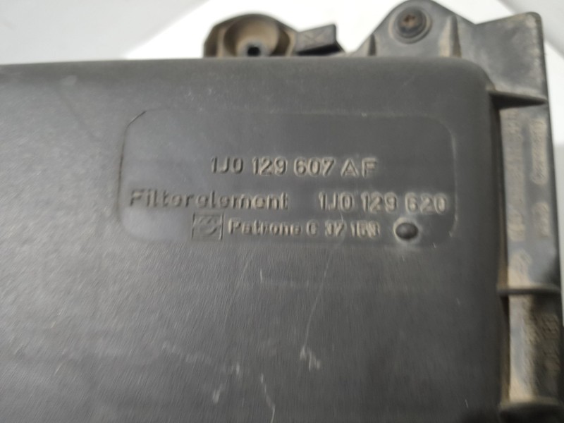 Recambio de caja filtro de aire para volkswagen golf iv berlina (1j1) referencia OEM IAM 1J0129607 1J0129607 