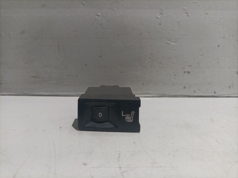 Recambio de interruptor para kia carnival referencia OEM IAM 937704D000VA  