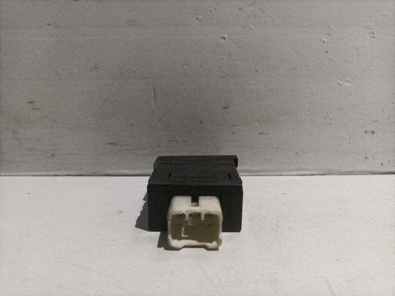 Recambio de interruptor para kia carnival referencia OEM IAM 937604D000VA  