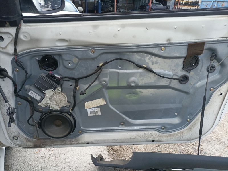 Recambio de elevalunas delantero derecho para seat ibiza iii (6l1) 1.9 sdi referencia OEM IAM 6L3837752AD  