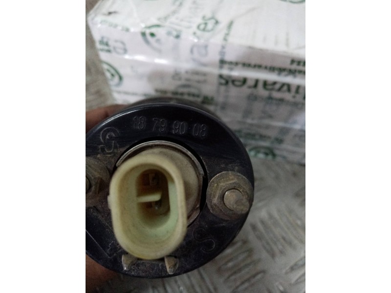 Recambio de faro antiniebla derecho para  referencia OEM IAM 18799008  