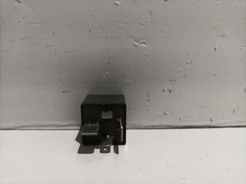 Recambio de rele para seat ibiza iii (6l1) 1.9 sdi referencia OEM IAM 7M0951253A 95VW10K705CA V23136J6X45