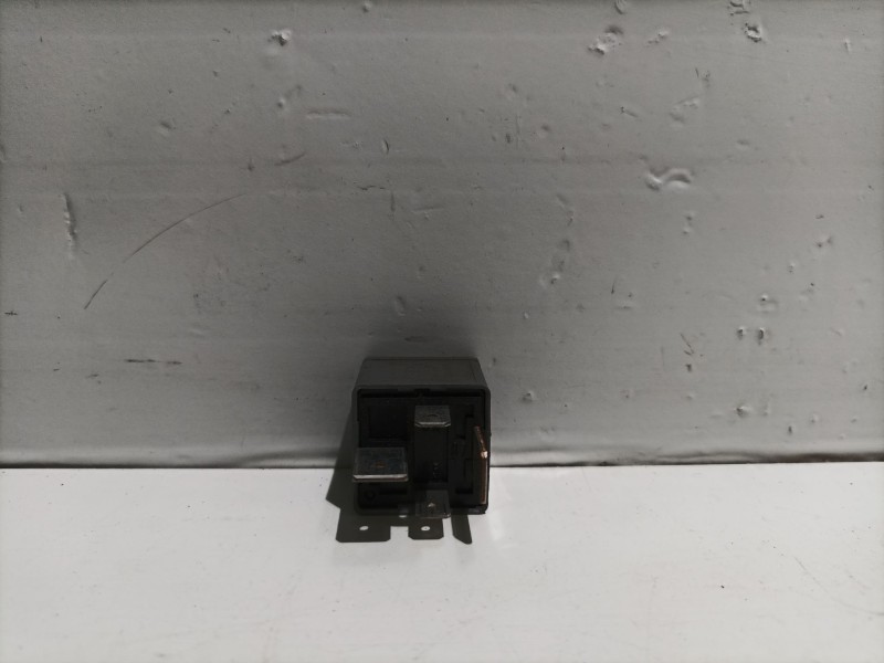 Recambio de rele para seat ibiza iii (6l1) 1.9 sdi referencia OEM IAM 191937503 V23134J52X228 18