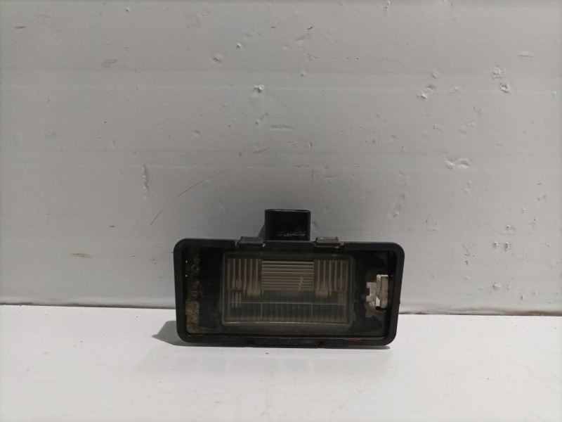 Recambio de piloto matricula para seat ibiza iii (6l1) 1.9 sdi referencia OEM IAM 1M6943021  