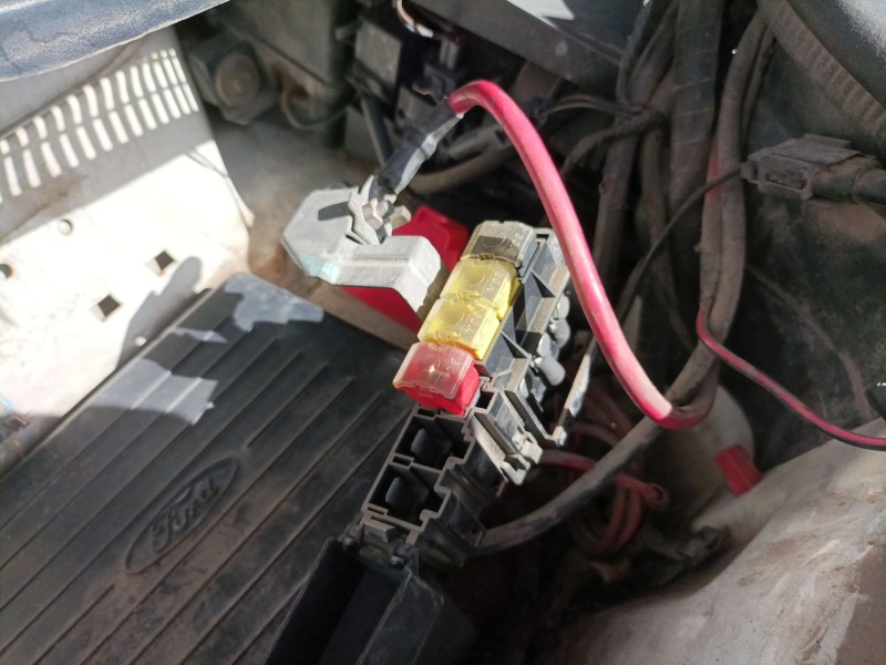 Recambio de caja reles / fusibles para ford orion referencia OEM IAM   