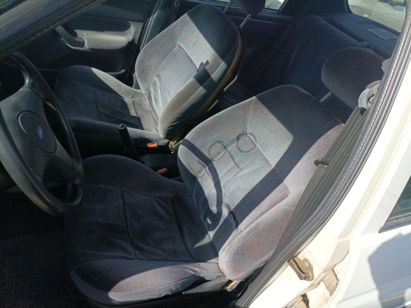 ford orion del año 1992