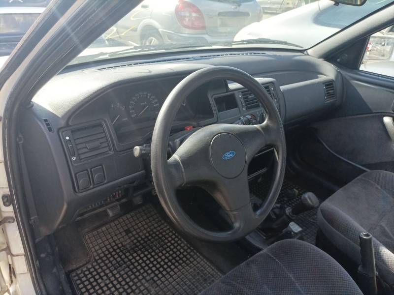 ford orion del año 1992