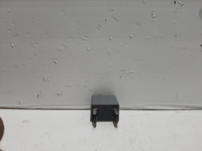 Recambio de rele para chevrolet kalos referencia OEM IAM 96190187 96190187 