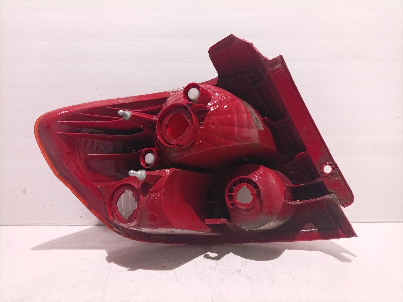 Recambio de piloto trasero derecho para hyundai getz (tb) 1.3 referencia OEM IAM   