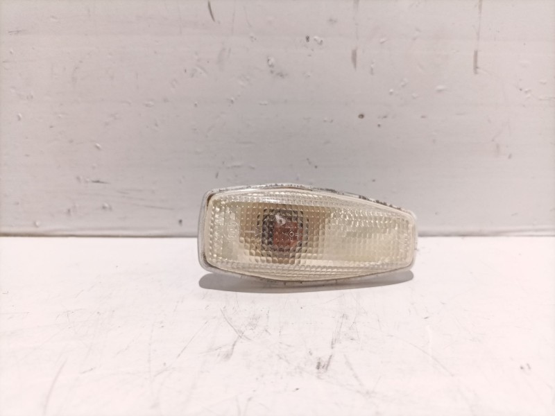 Recambio de piloto lateral izquierdo para hyundai getz (tb) 1.3 referencia OEM IAM 9233025500 9233025500 