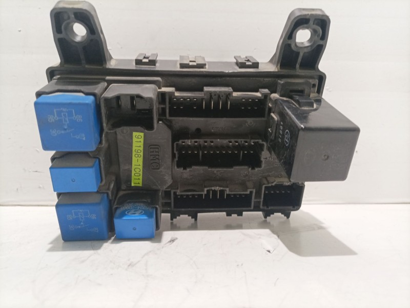 Recambio de caja reles / fusibles para hyundai getz (tb) 1.3 referencia OEM IAM 911981C011 911981C011 
