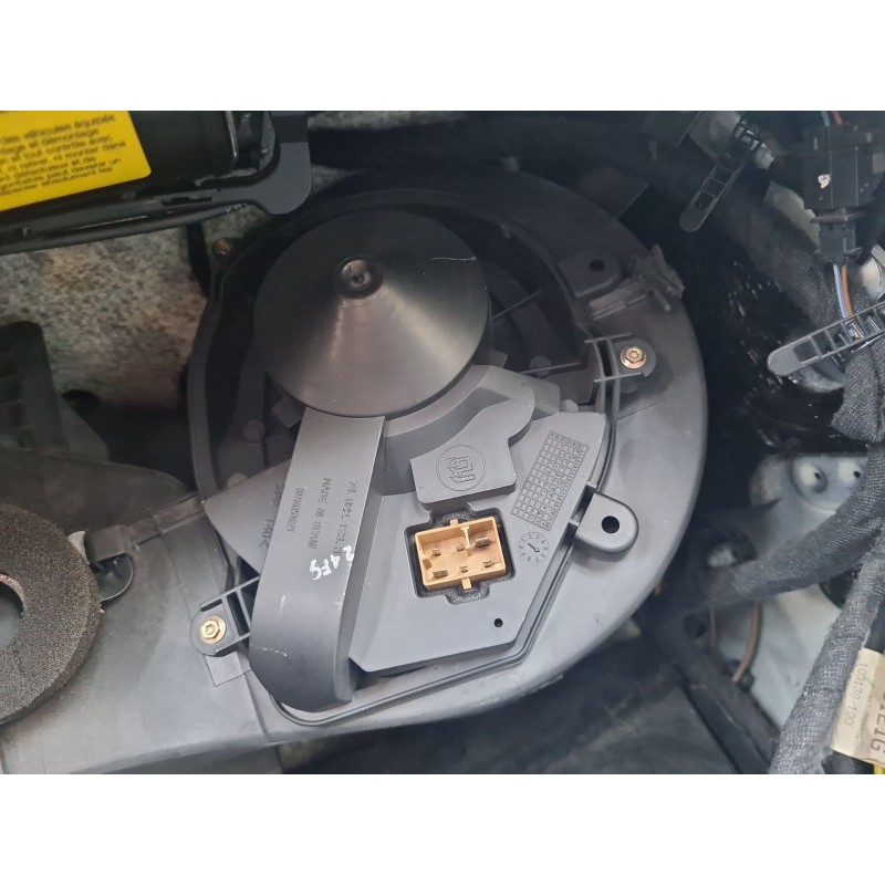 Recambio de ventilador calefaccion para volkswagen passat b5 (3b2) 1.9 tdi referencia OEM IAM 740221233F  
