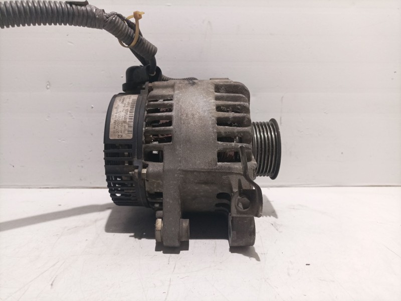 Recambio de alternador para toyota aygo (kgb/wnb) referencia OEM IAM 270600Q010 440445 28698R