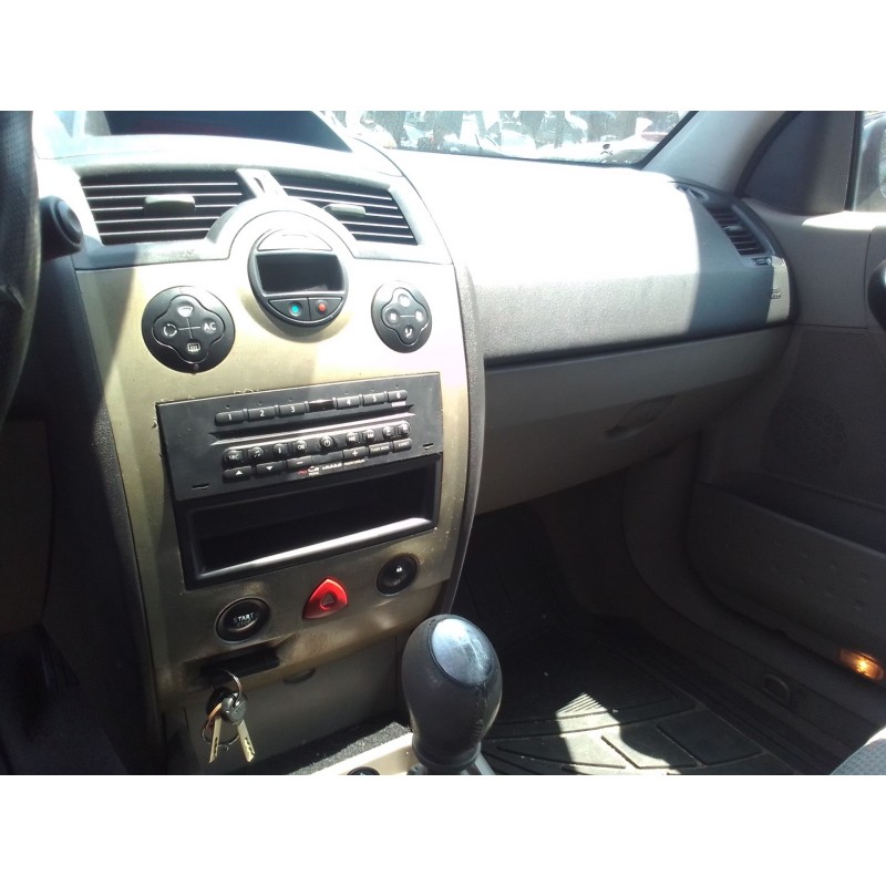 renault megane ii sedán (lm0/1_) del año 2005