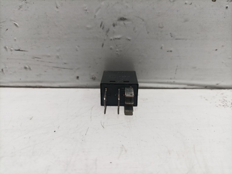 Recambio de rele para volkswagen passat b5 (3b2) 1.9 tdi referencia OEM IAM 8Z0951253 8Z0951253 