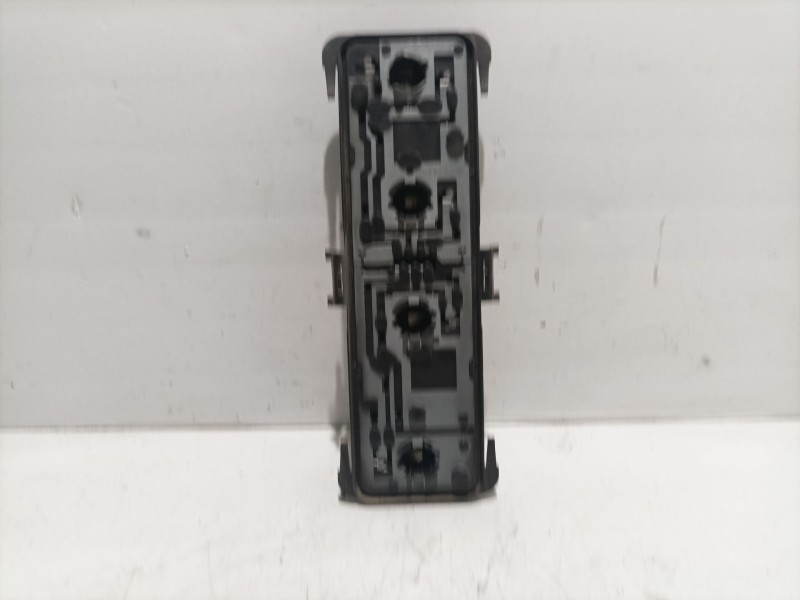 Recambio de portalamparas trasero derecho para chrysler voyager (rg) referencia OEM IAM 15367500 15367500 