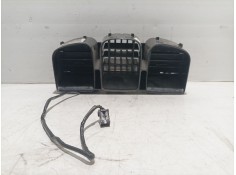 Recambio de rejilla aireadora central para chrysler voyager (rg) referencia OEM IAM P12221076A P12221076A  2