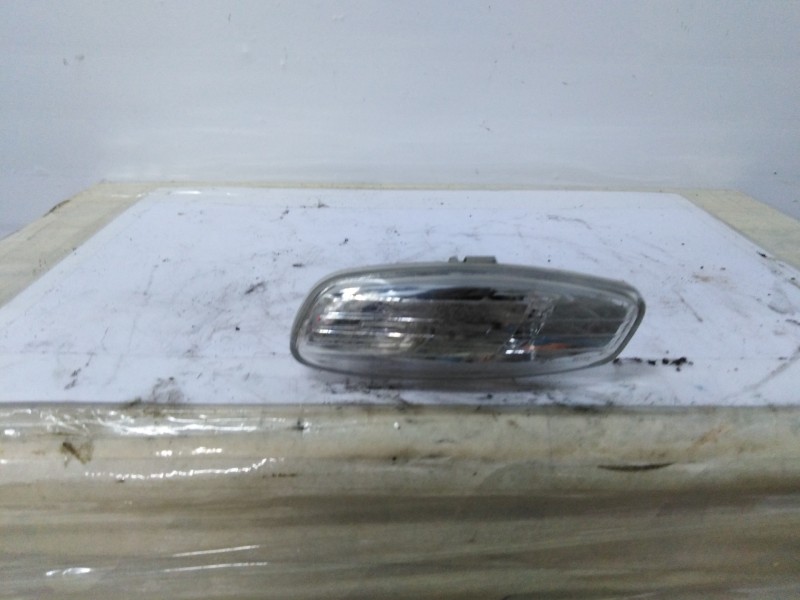 Recambio de piloto lateral izquierdo para  referencia OEM IAM 0105033  