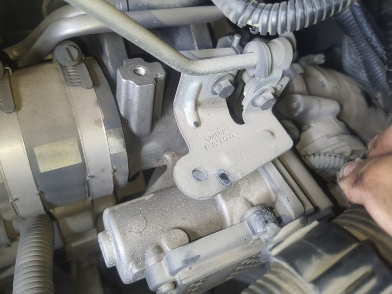 Recambio de caja mariposa para volvo s60 i (384) d5 referencia OEM IAM 071129 0229 