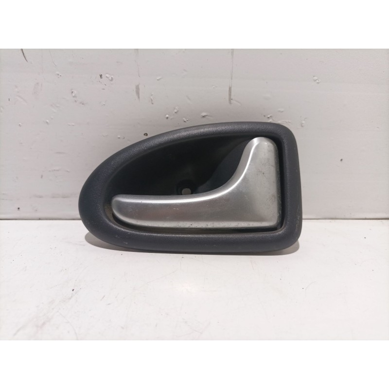 Recambio de maneta interior delantera derecha para renault scenic referencia OEM IAM 7700423888 7700423888 