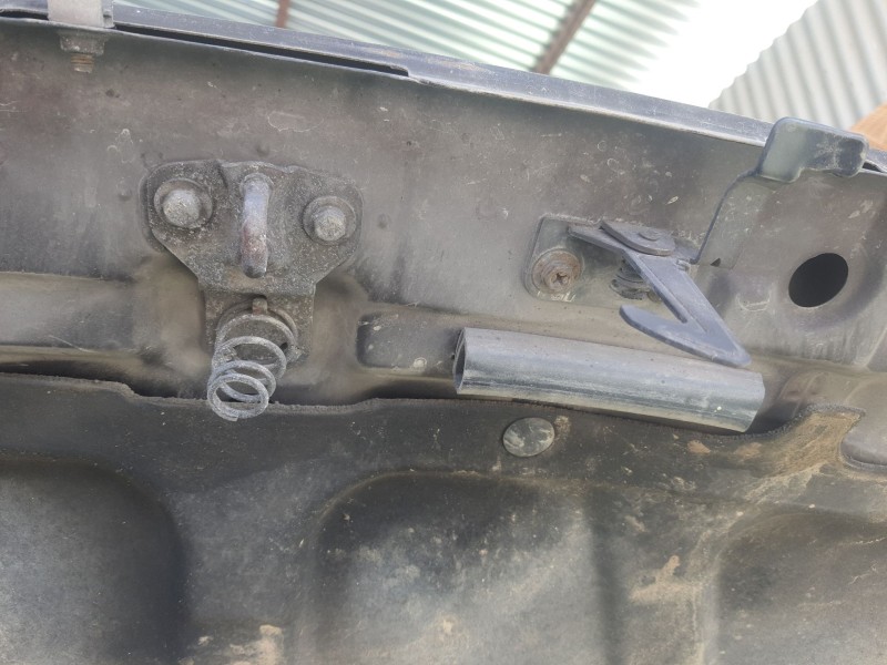 Recambio de cerradura capot para ssangyong rexton referencia OEM IAM   